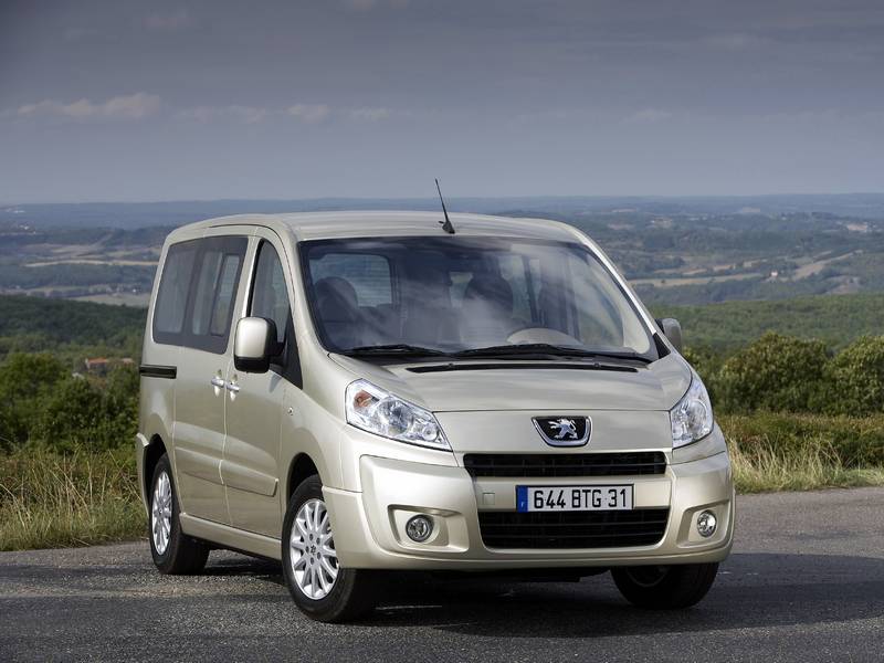 Фото автомобиля Peugeot Expert микроавтобус